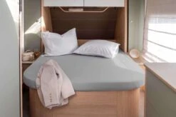 Walra Jersey Hoeslaken Queens Bed Grijs 5 Walra Jersey Hoeslaken Queens Bed Grijs -Kampeeruitrusting Walra Jersey Queens Grijs Omgeving