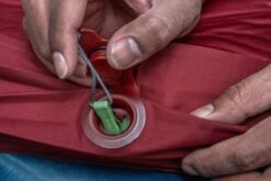 Exped Megamat Max LXW Burgundy -Kampeeruitrusting exped megamat max lxw burgundy ventiel