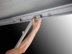 Thule 5200 Met Motor 12V Aluminium 18 Thule 5200 Met Motor 12V Aluminium -Kampeeruitrusting thule 5200 12v alu 9 2